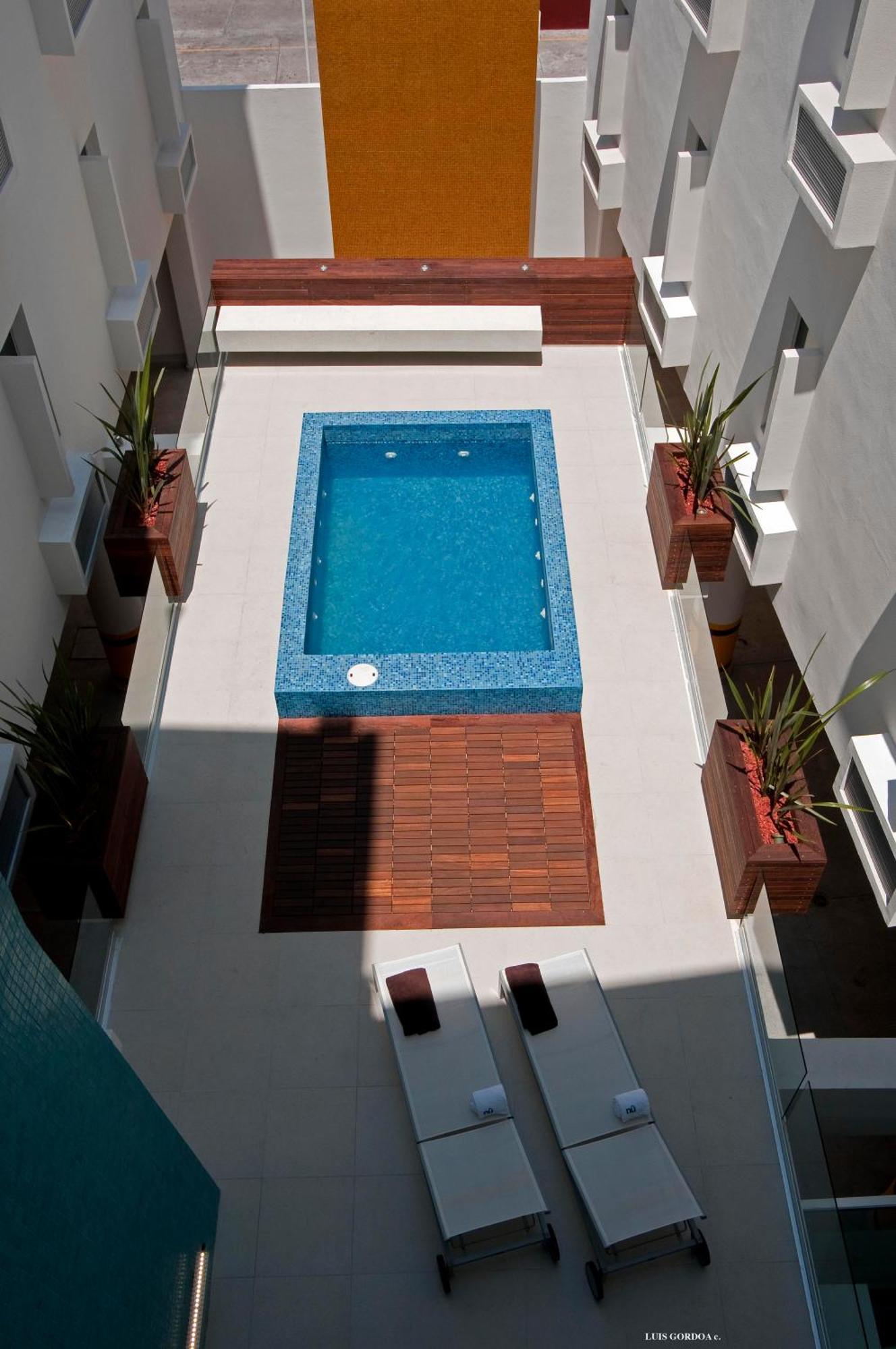 Nu Hotel 3*